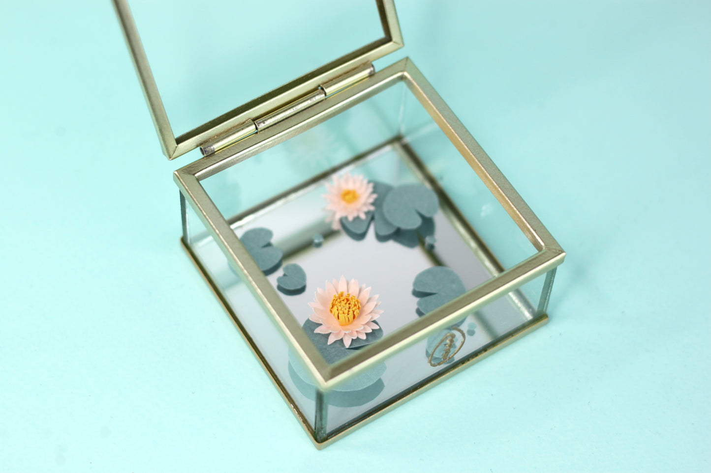 Boite en verre L'ETANG AUX NENUPHARS